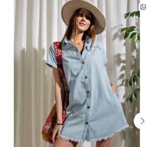 Easel lightweight chambray dress with raw edges, button front, pockets sz Small